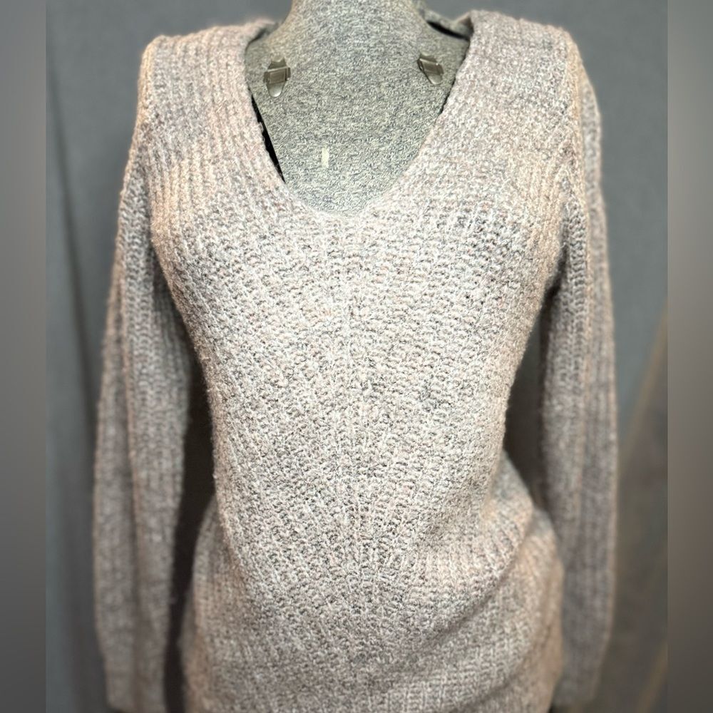 Abercrombie & Fitch Light Gray & Taupe V-Neck Sweater - Small